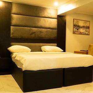 Peemos Hotel Warri